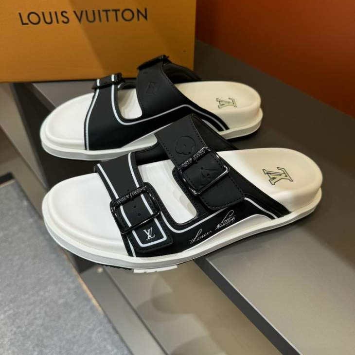 Picture of Louis Vuitton Slippers _SKULVsz38-45mnh0584716